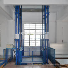 Electric stationary hydraulic goods lift